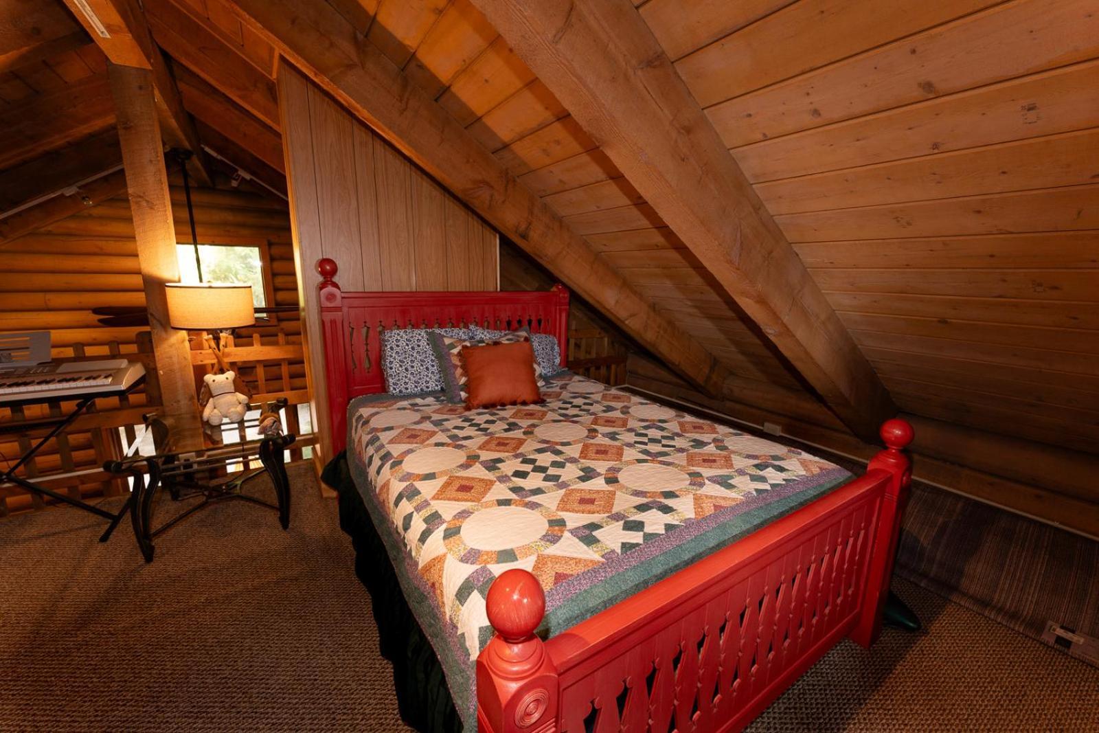 3-level Log Near Silverwood - Tranquil * Spirit Lake
