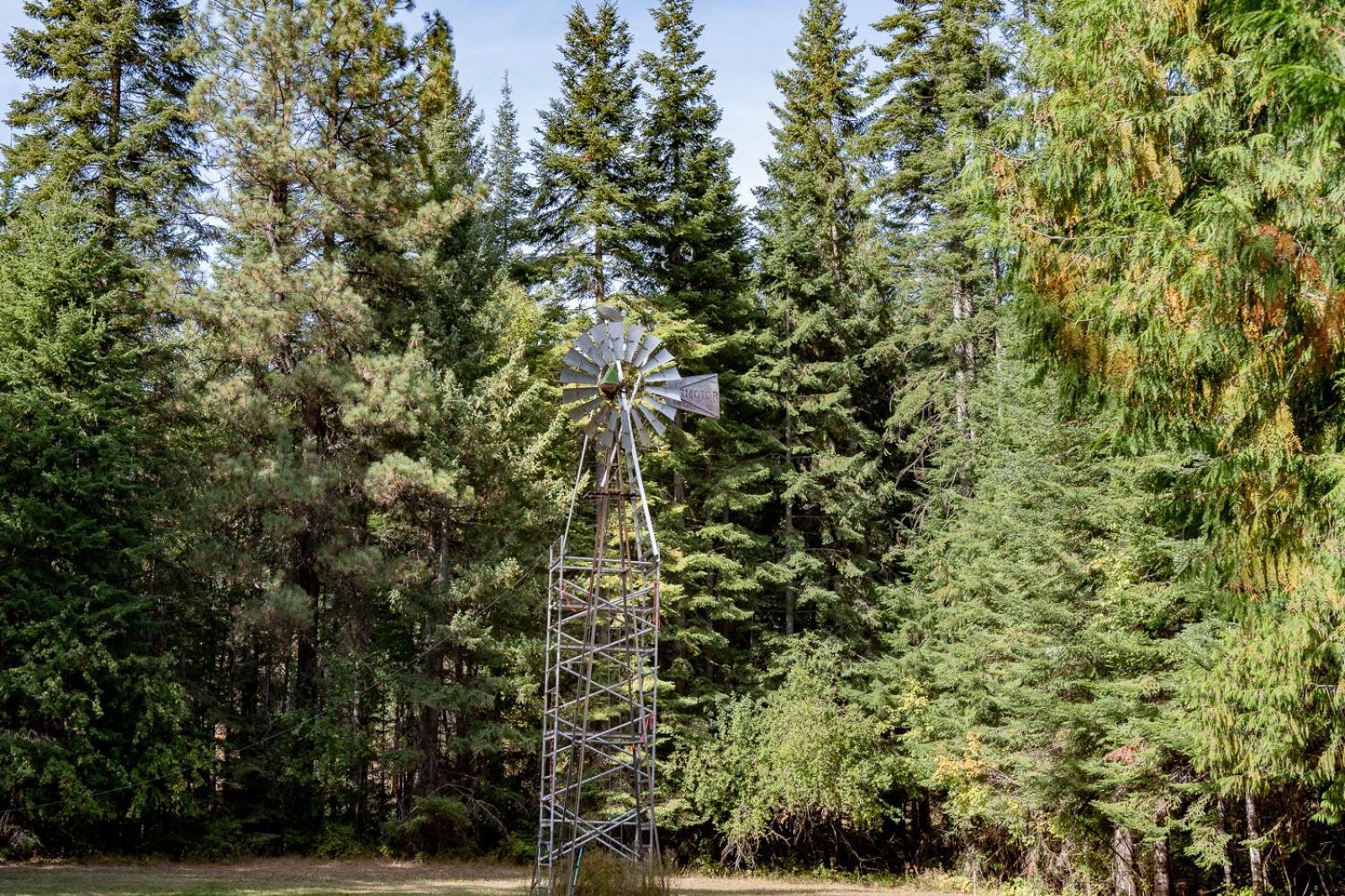 3-level Log Near Silverwood - Tranquil Spirit Lake